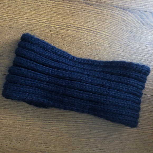 Danier Knit Headband - Picture 3 of 3
